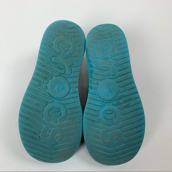 CROCS Kid’s Waterproof & Washable Slip-On Shoes 1 - Picture 8 of 8